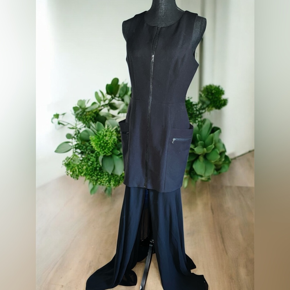 BCBGMaxAzria Elegant Black Sleeveless Cocktail Dress Size Medium
